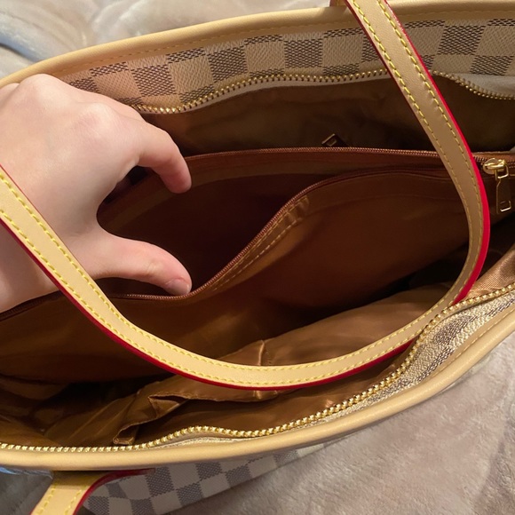 Purse - Picture 4 of 6